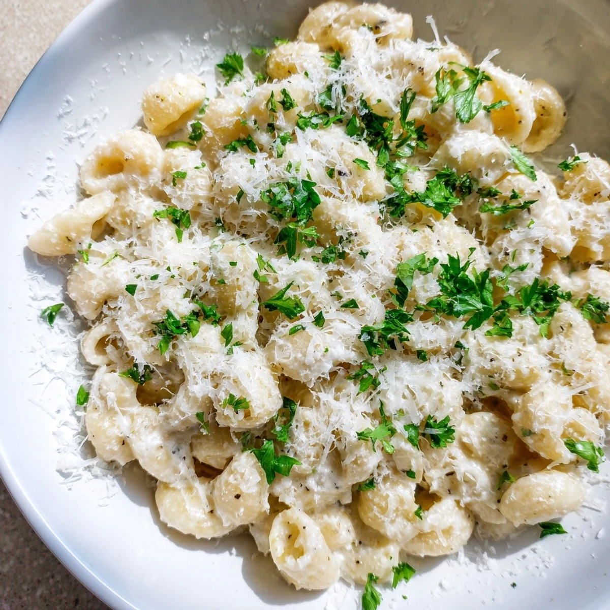 15-Minuten Knoblauch Parmesan Pasta